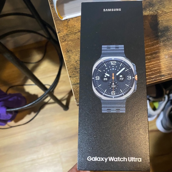 BRAND NEW -Samsung Galaxy Ultra Titanium Smart Watch 47 mm LTE - Titanium - Picture 1 of 3